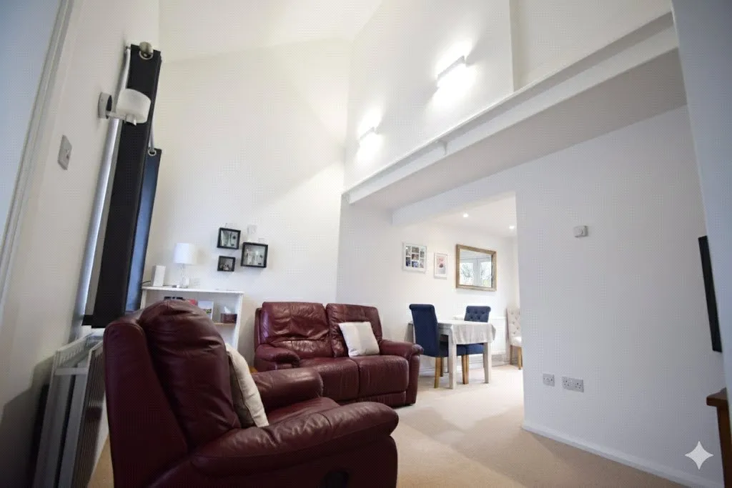 Tesimond Drive, Yateley, Hampshire, GU46 6FE, photo 12