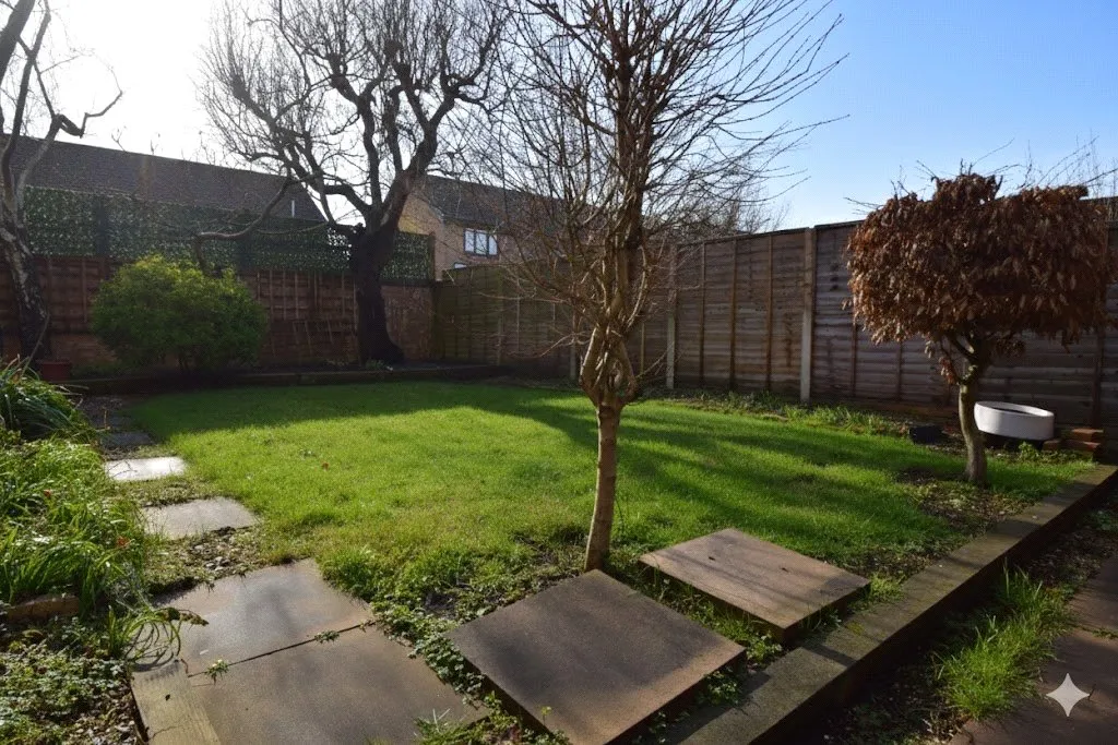 Tesimond Drive, Yateley, Hampshire, GU46 6FE, photo 15