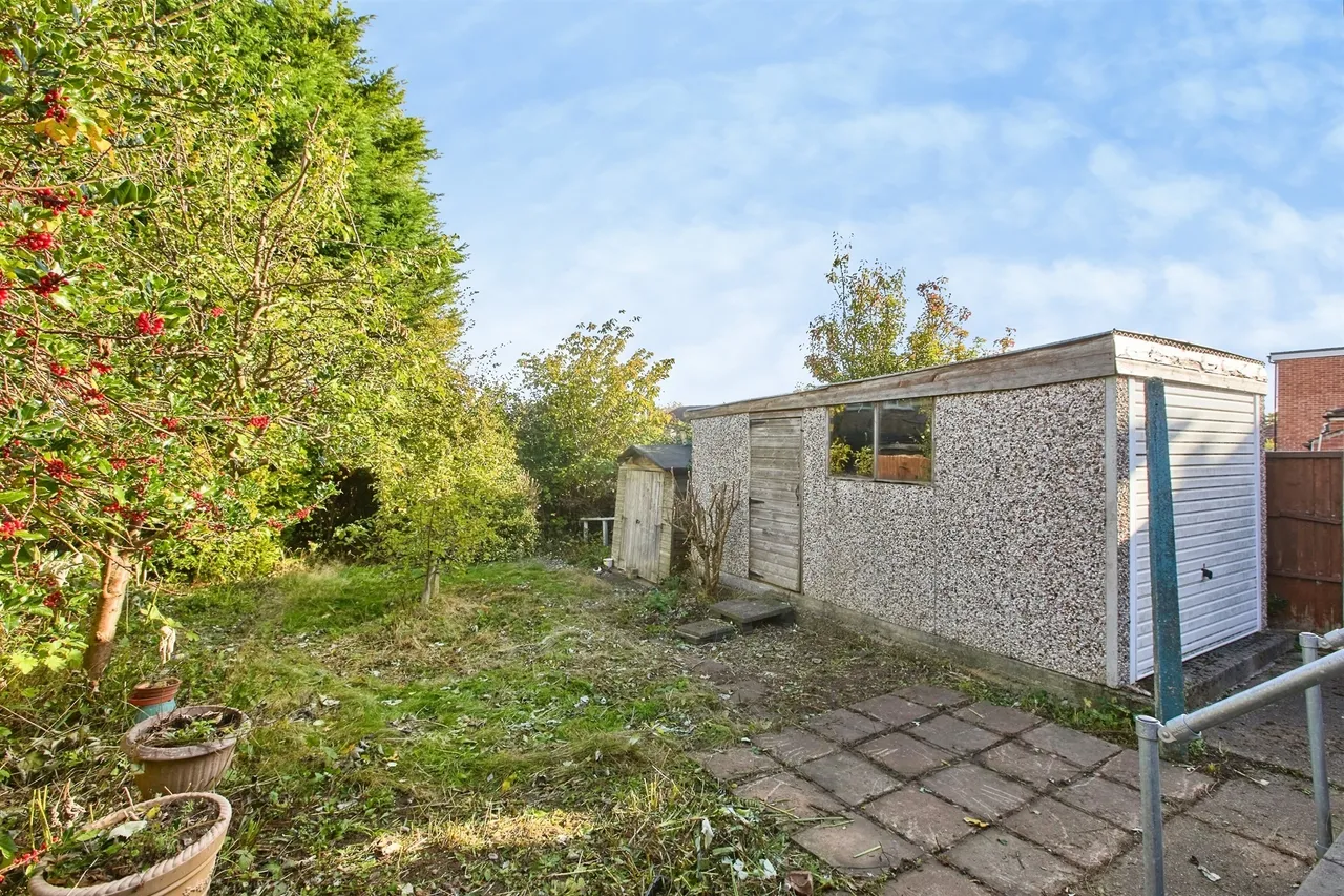 Laburnum Grove, Kingsway, DE22, photo 12