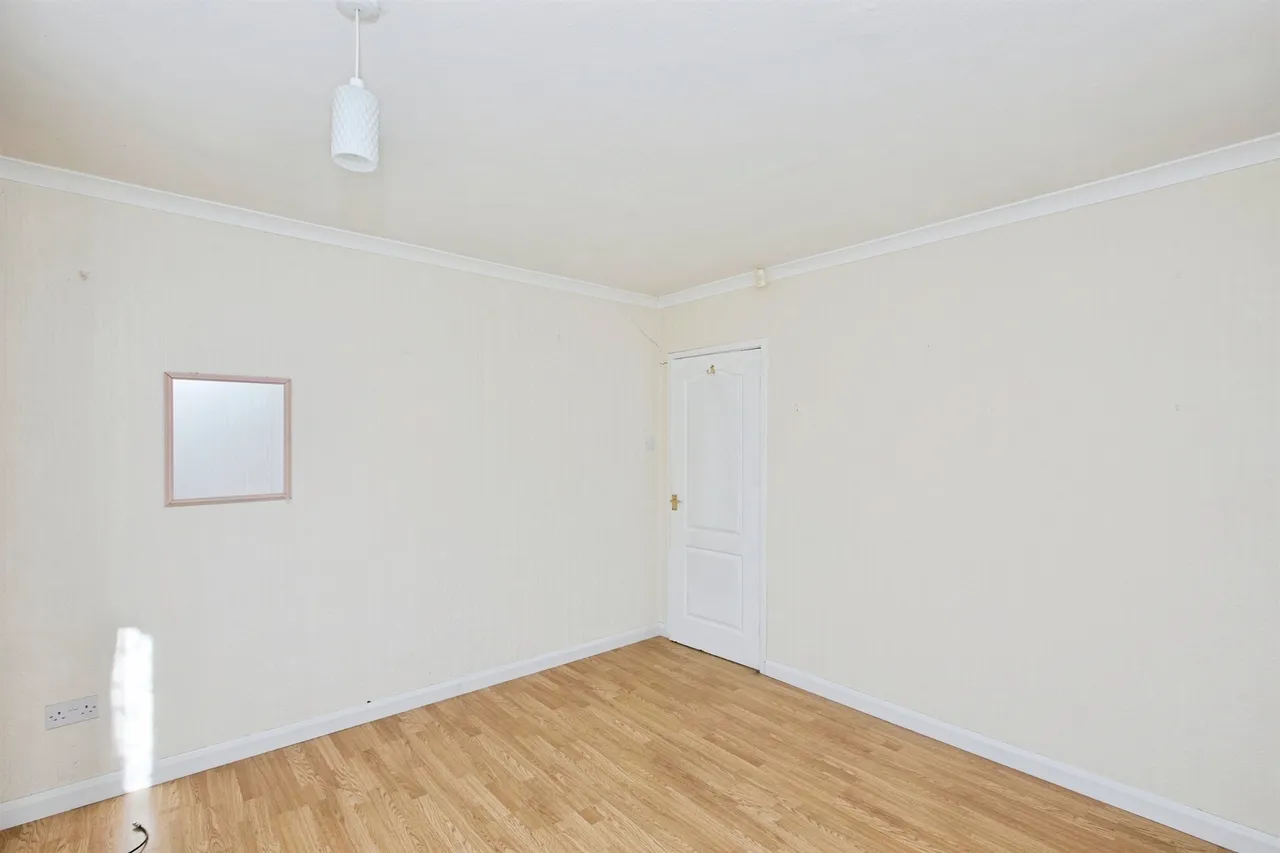 Laburnum Grove, Kingsway, DE22, photo 7