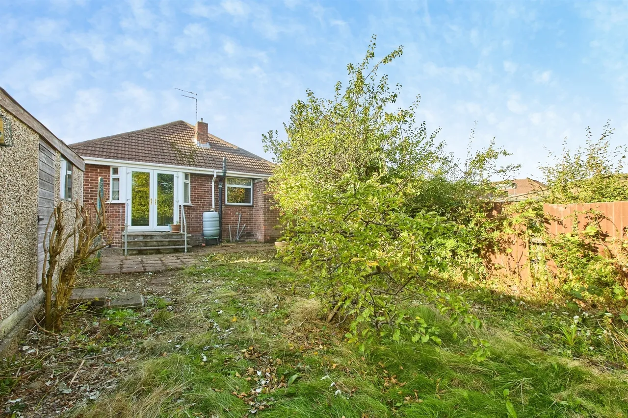 Laburnum Grove, Kingsway, DE22, photo 11