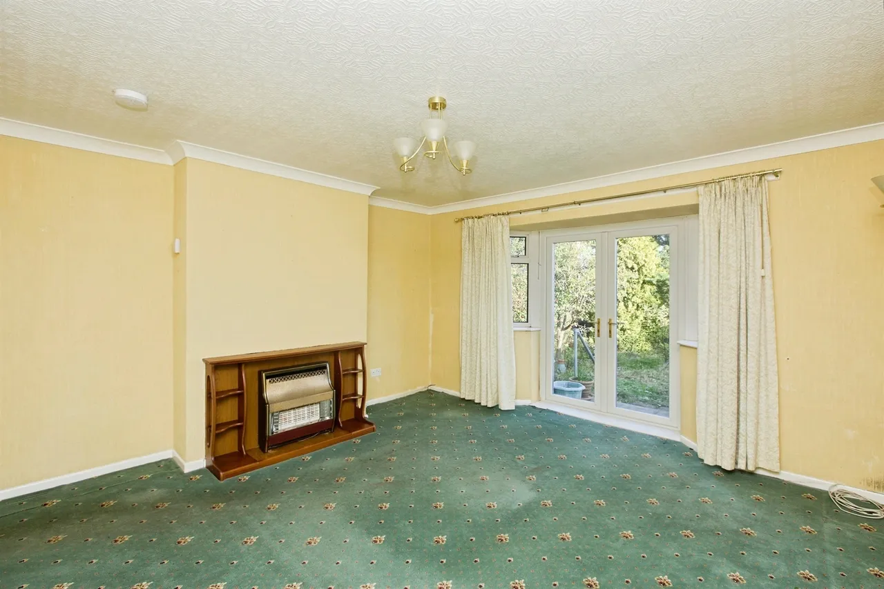 Laburnum Grove, Kingsway, DE22, photo 4