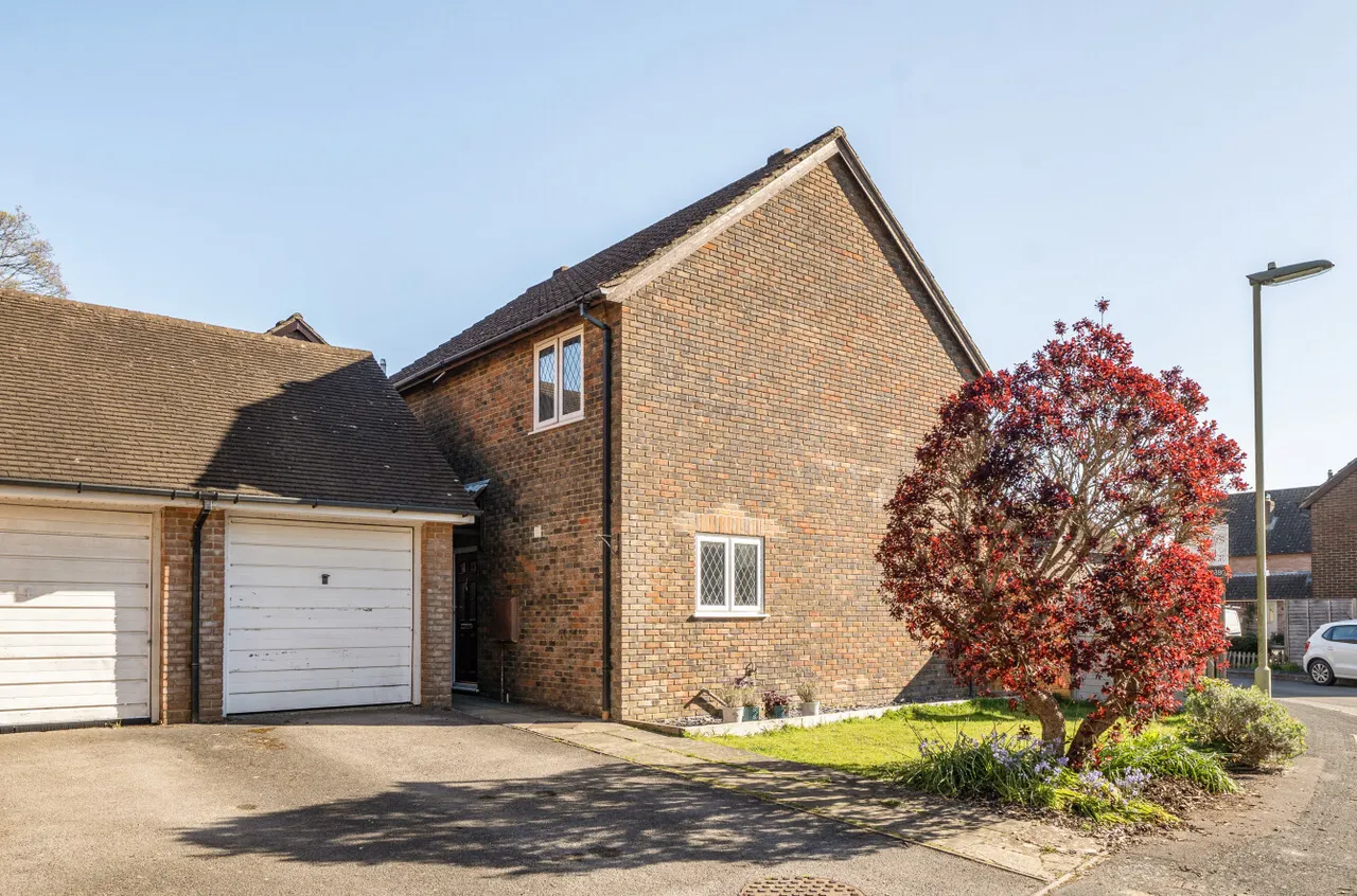 Long Barrow Close, South Wonston, SO21, photo 15