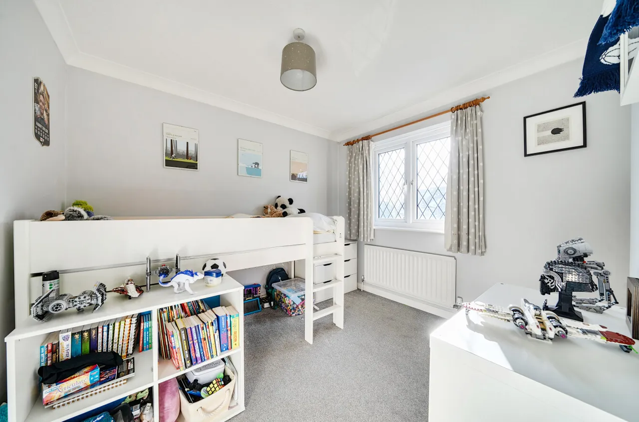 Long Barrow Close, South Wonston, SO21, photo 12