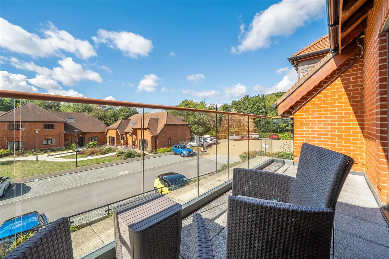 2 bed flat for sale — Friary Meadow, Titchfield