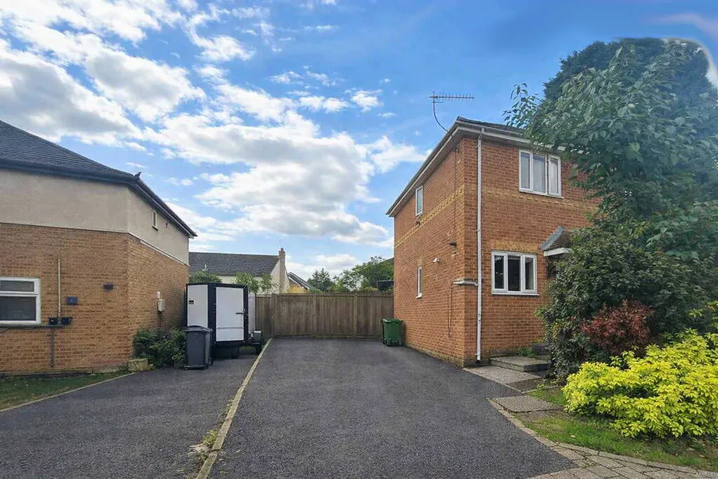 2 bed house for sale, Clover Close, Rugby, CV23