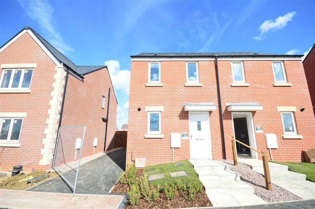 2 bed house to rent, Egan Close, Corby, NN17