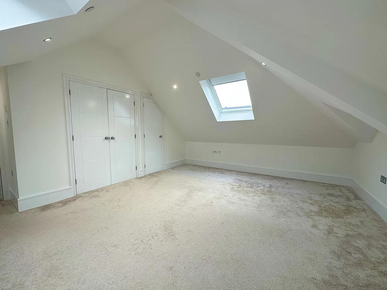 London Road, Aston Clinton, AYLESBURY, photo 5