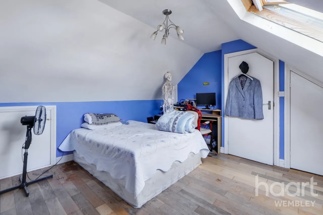 Kenwyn Drive, NW2, photo 13