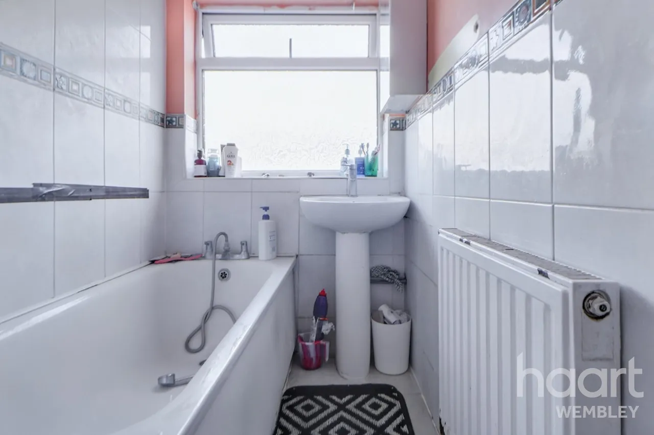 Kenwyn Drive, NW2, photo 8