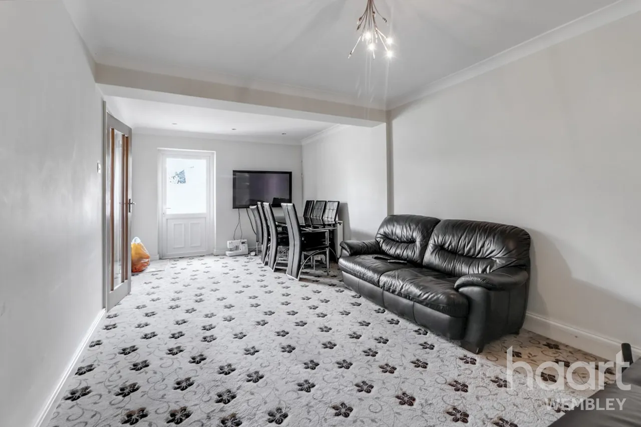 Kenwyn Drive, NW2, photo 4