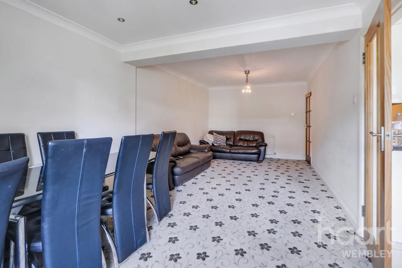 Kenwyn Drive, NW2, photo 5