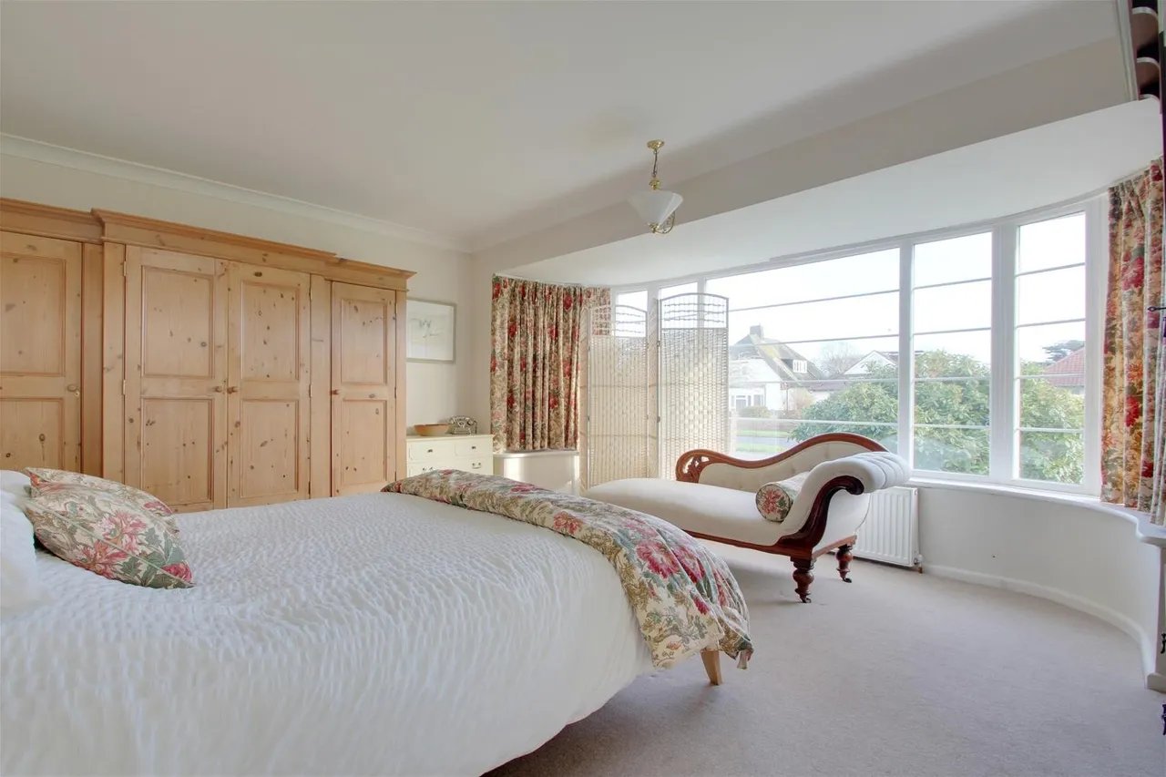 Compton Avenue, Goring-By-Sea, Worthing, photo 7