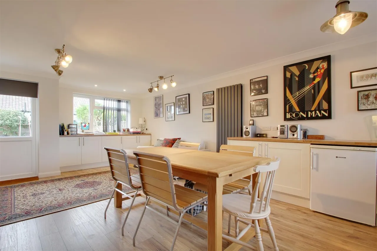 Compton Avenue, Goring-By-Sea, Worthing, photo 6