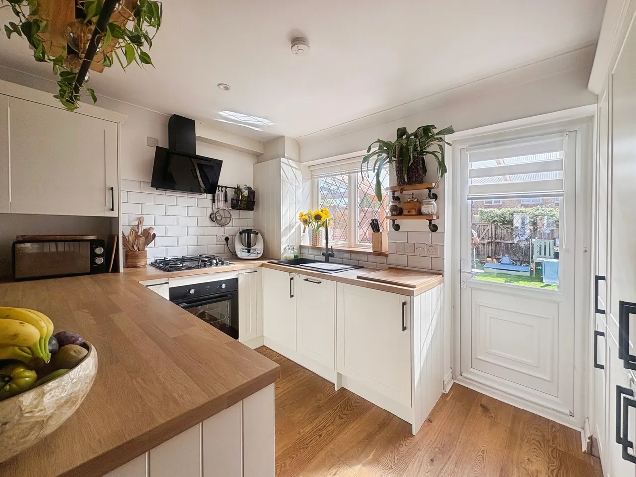 Weywood Close, Farnham, Surrey, GU9 9TD, photo 8