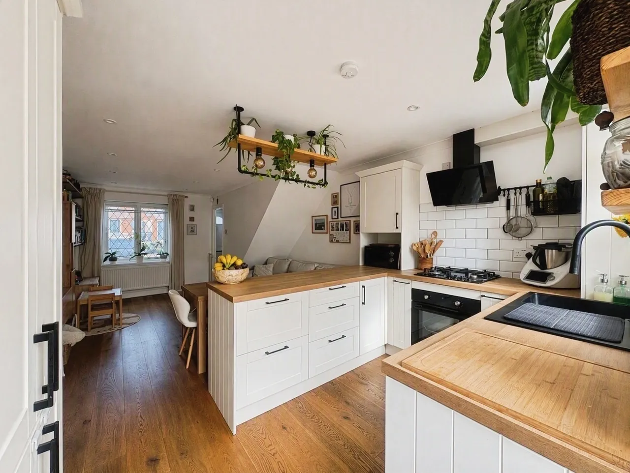 Weywood Close, Farnham, Surrey, GU9 9TD, photo 3