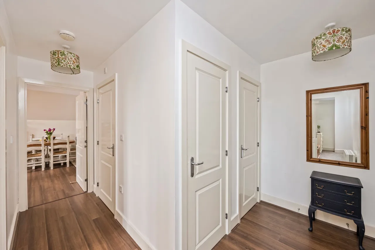 Middle Village, Haywards Heath, RH16, photo 7
