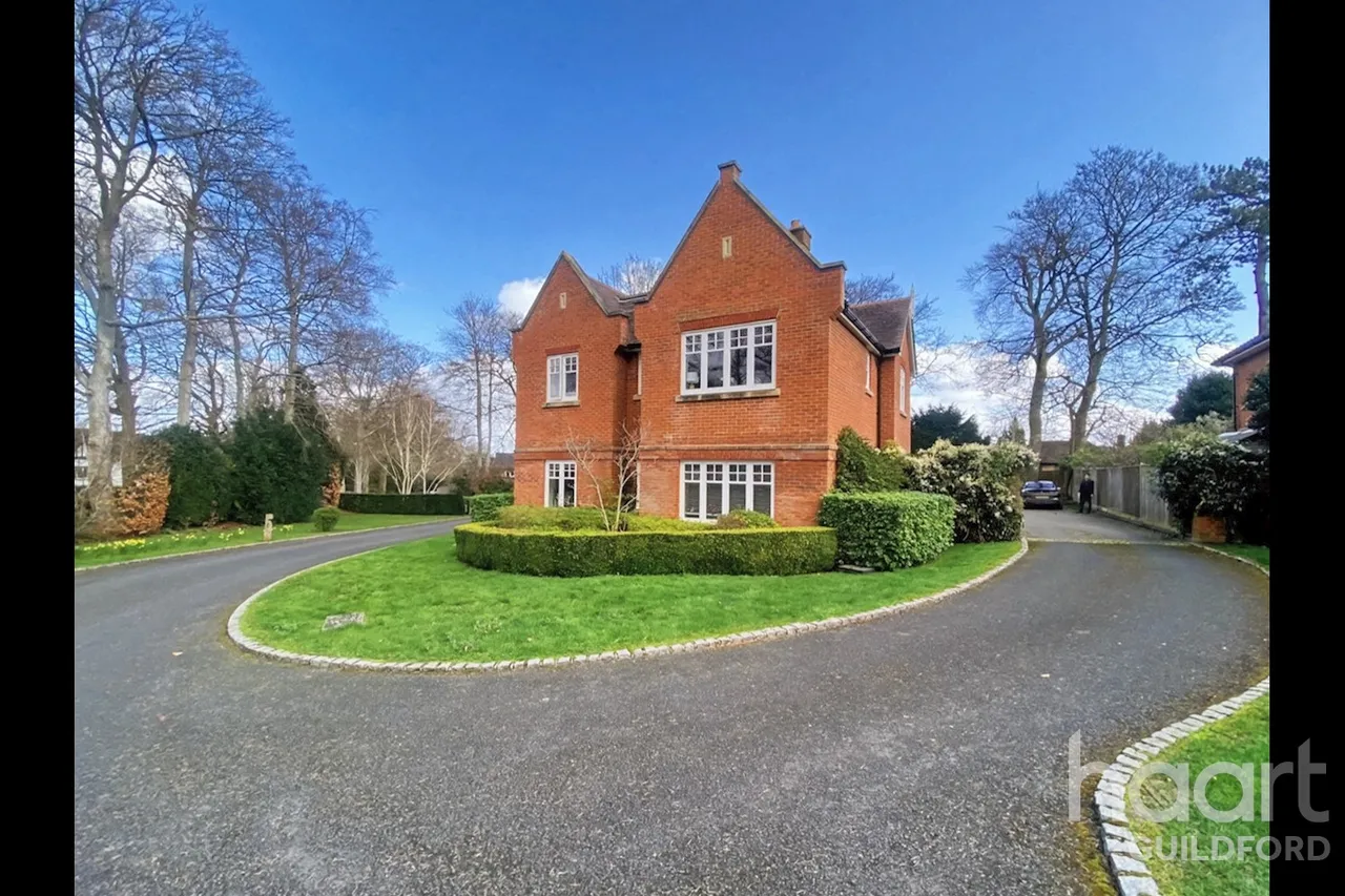 Downs Drive, Guildford, GU1, photo 2