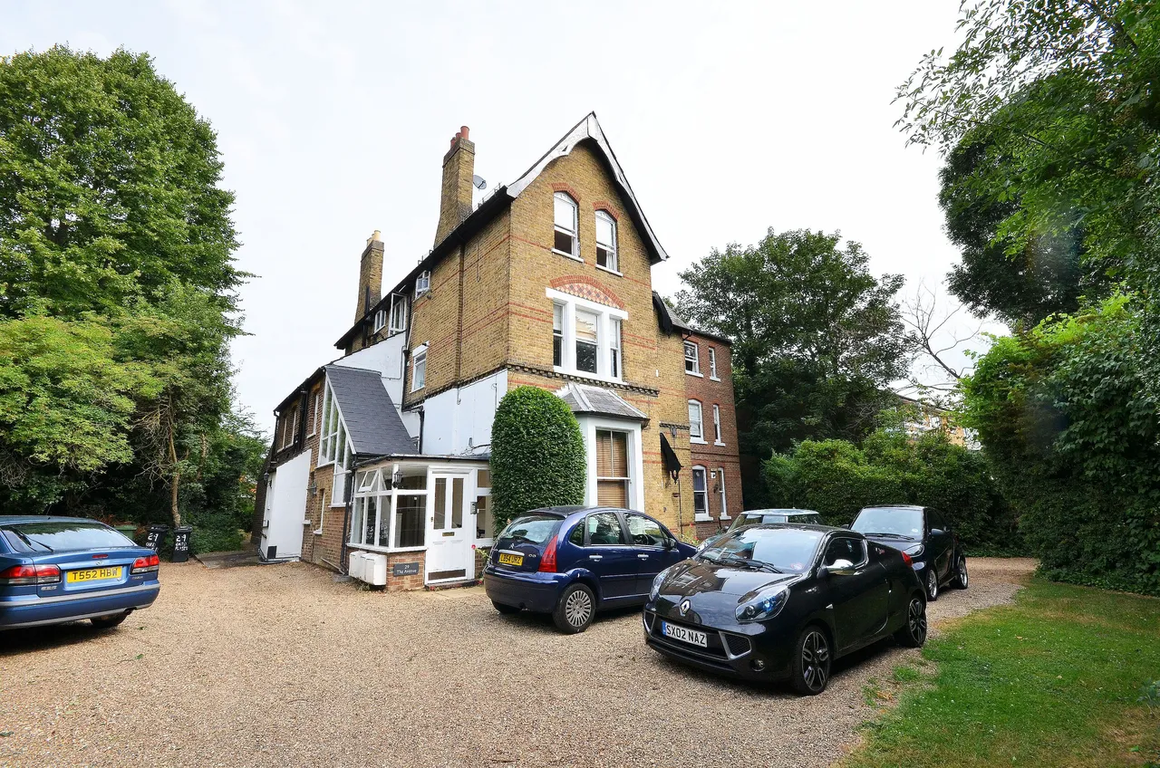 Worcester Park, KT4, photo 13