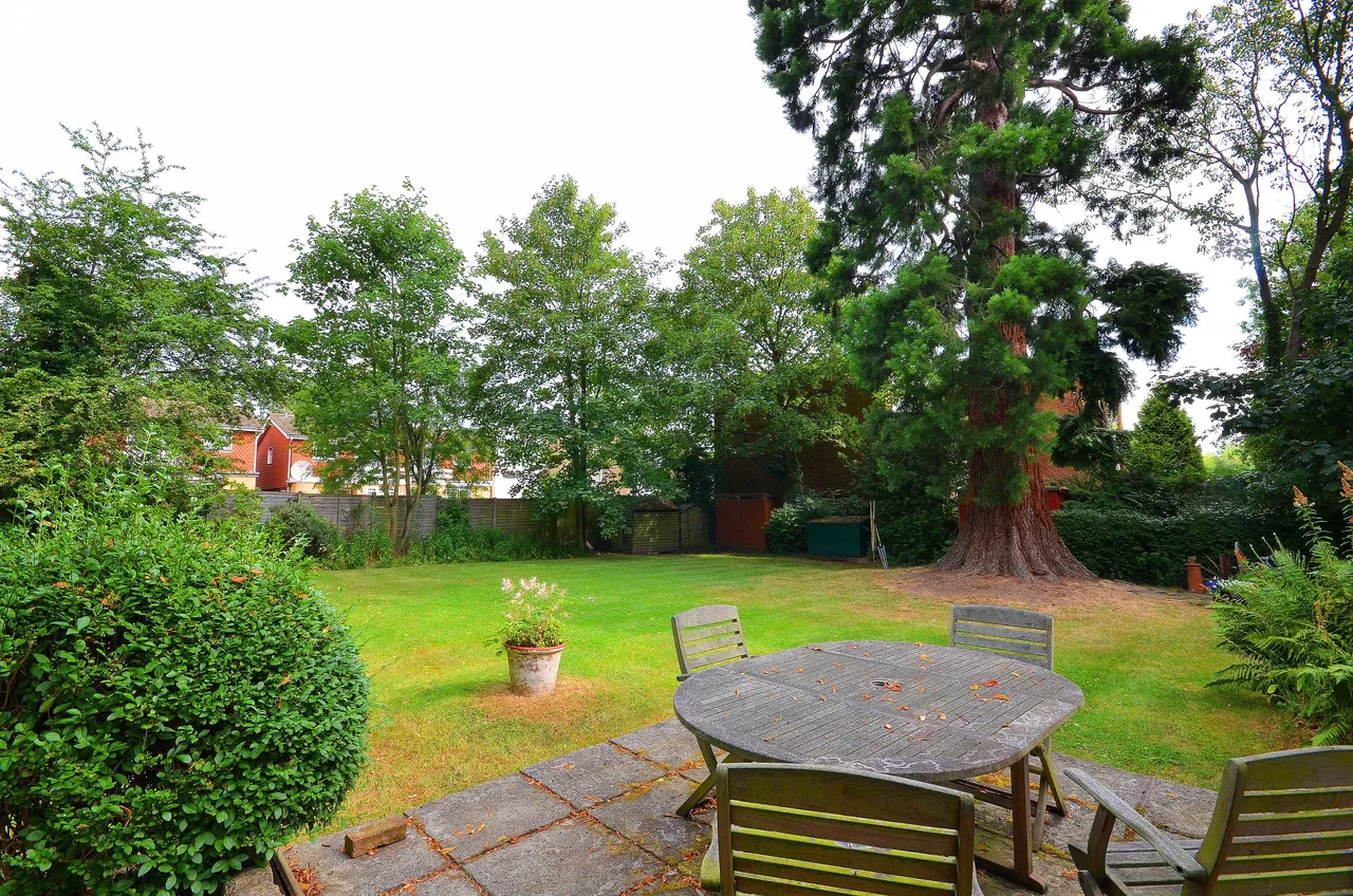 Worcester Park, KT4, photo 10