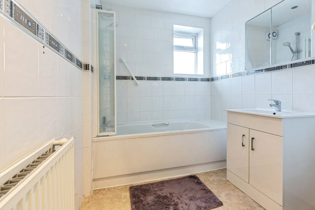 Broadway, Thornton-Cleveleys, FY5, photo 14