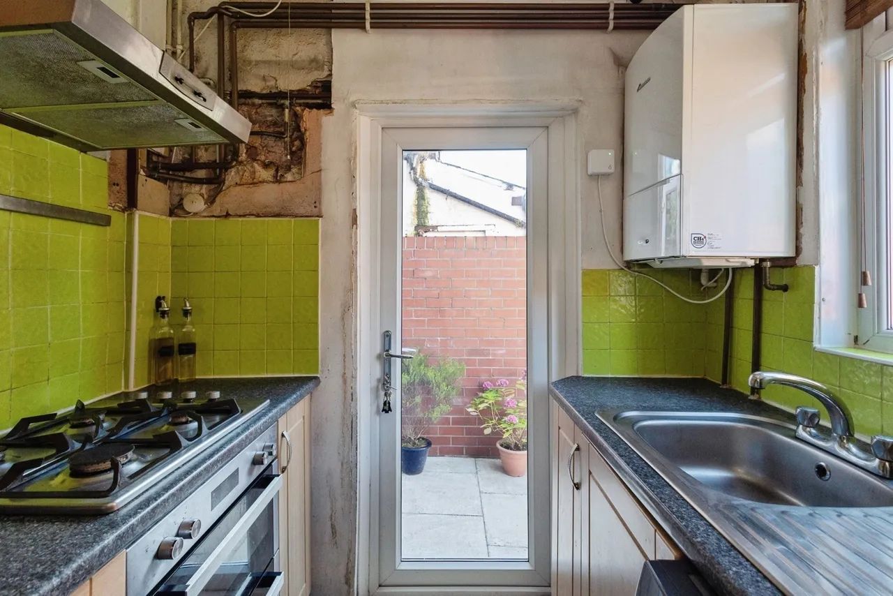 Thornton Road, Manchester, Greater Manchester, M14, photo 13