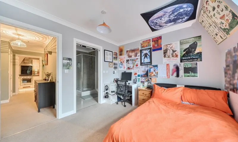 Leret Way, Royal Swan Quarter Leret Way, KT22, photo 10