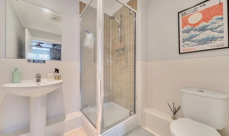 Leret Way, Royal Swan Quarter Leret Way, KT22, photo 16