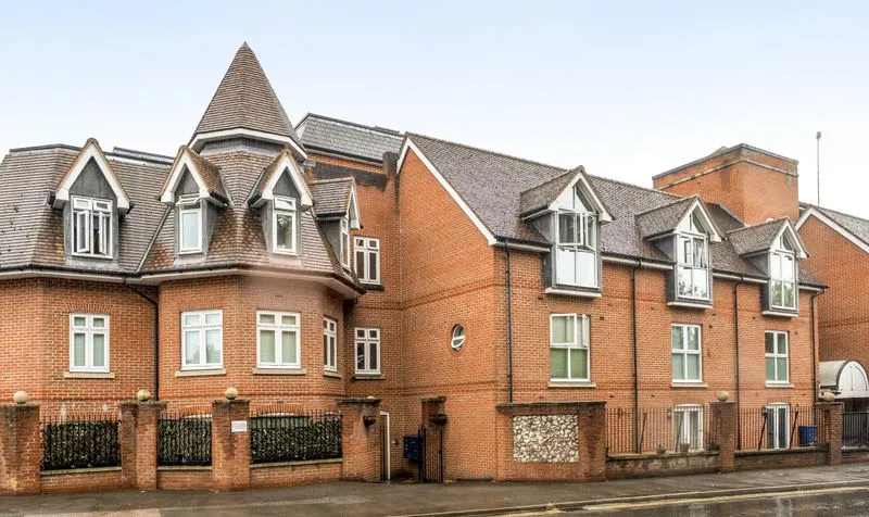 Leret Way, Royal Swan Quarter Leret Way, KT22, photo 2