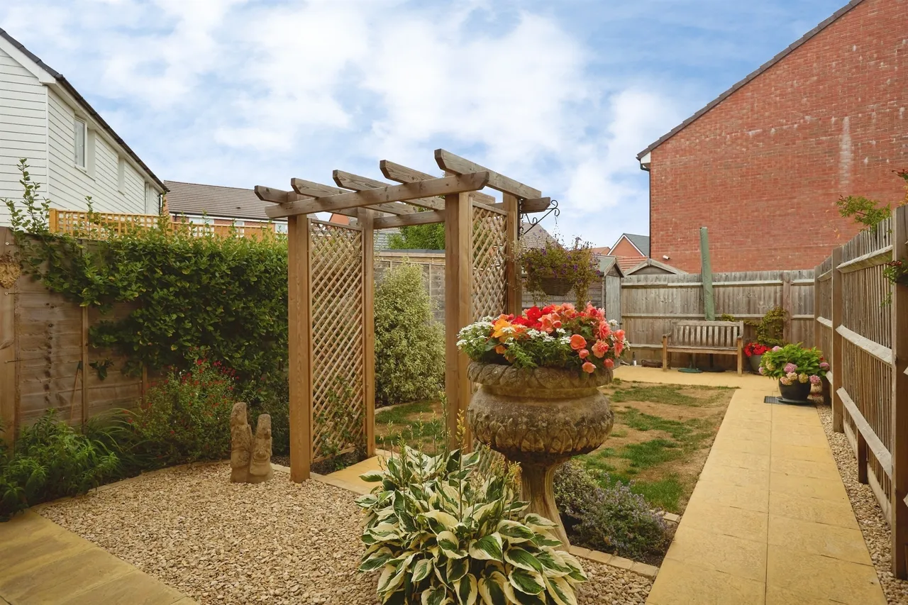 Anglers Road, Gillingham, SP8, photo 8