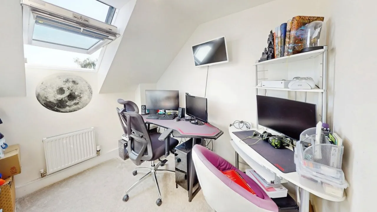 Pilgrove Way, Cheltenham, Gloucestershire, photo 8