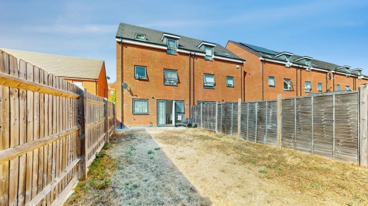 Pilgrove Way, Cheltenham, Gloucestershire, photo 3
