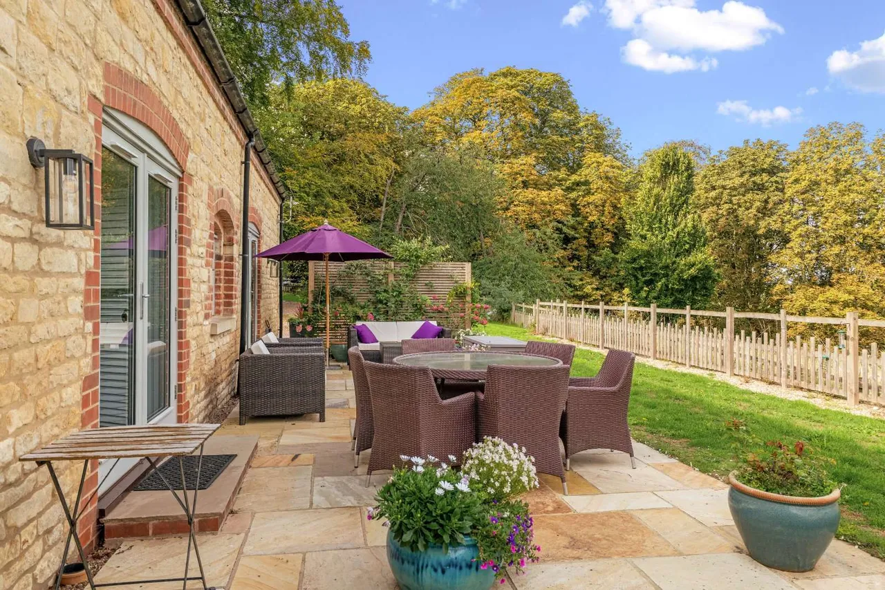 Hall Lane, Harrowby, NG31, photo 20