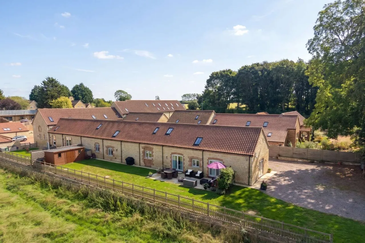 4 bed house for sale, Hall Lane, Harrowby, NG31