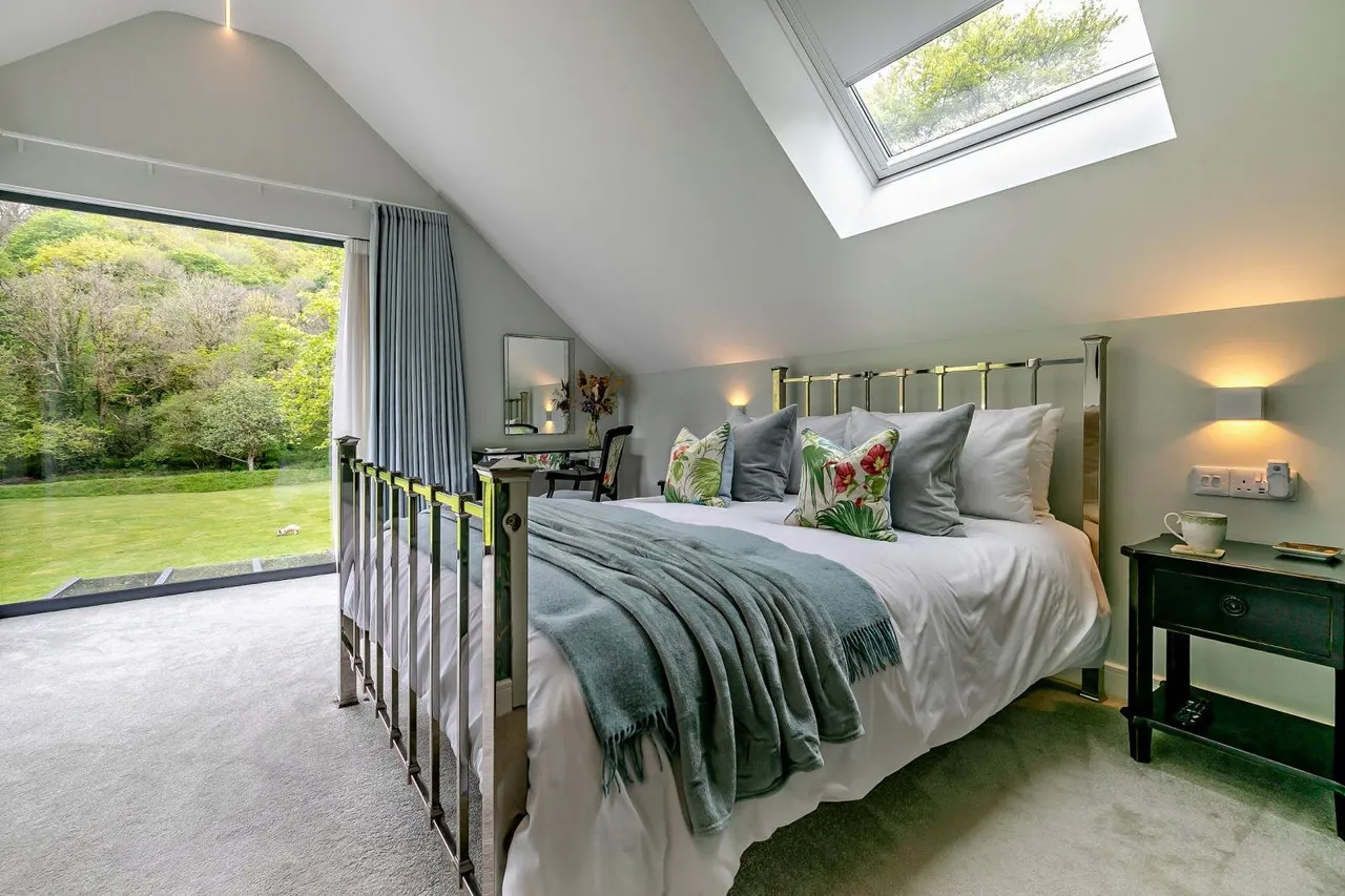 Stunning Home In An Idyllic Location, Hellandbridge, Near Wadebridge, Cornwall, PL30 4QR, photo 11