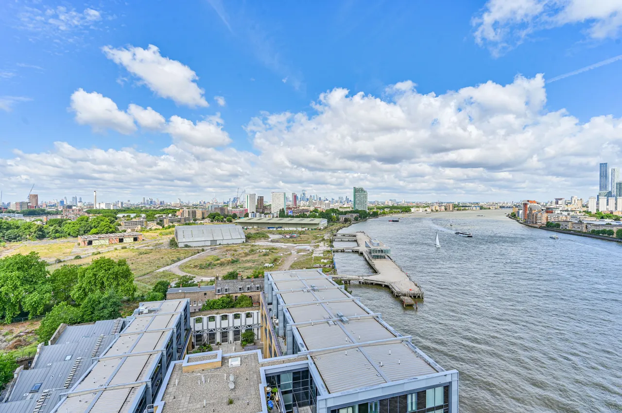 97 Knights Tower, 14 Wharf Street, London, photo 5