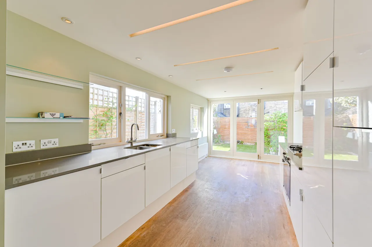 51 Kinnoul Road, London, photo 3