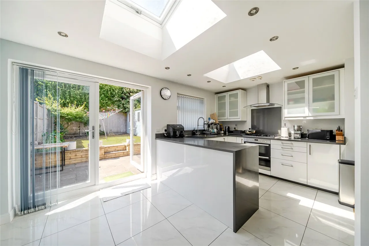 Linden Way, Send Marsh, GU23, photo 2
