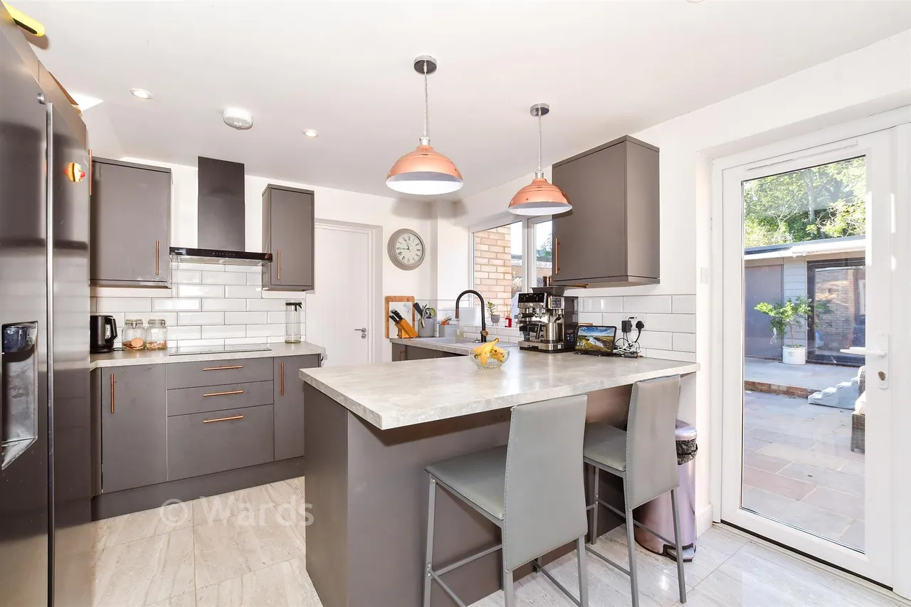 Stanley Close, Staplehurst, TN12, photo 4