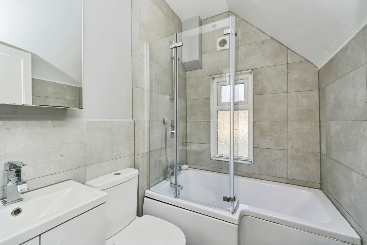 Caversham Road, Kingston upon Thames, KT1, photo 3