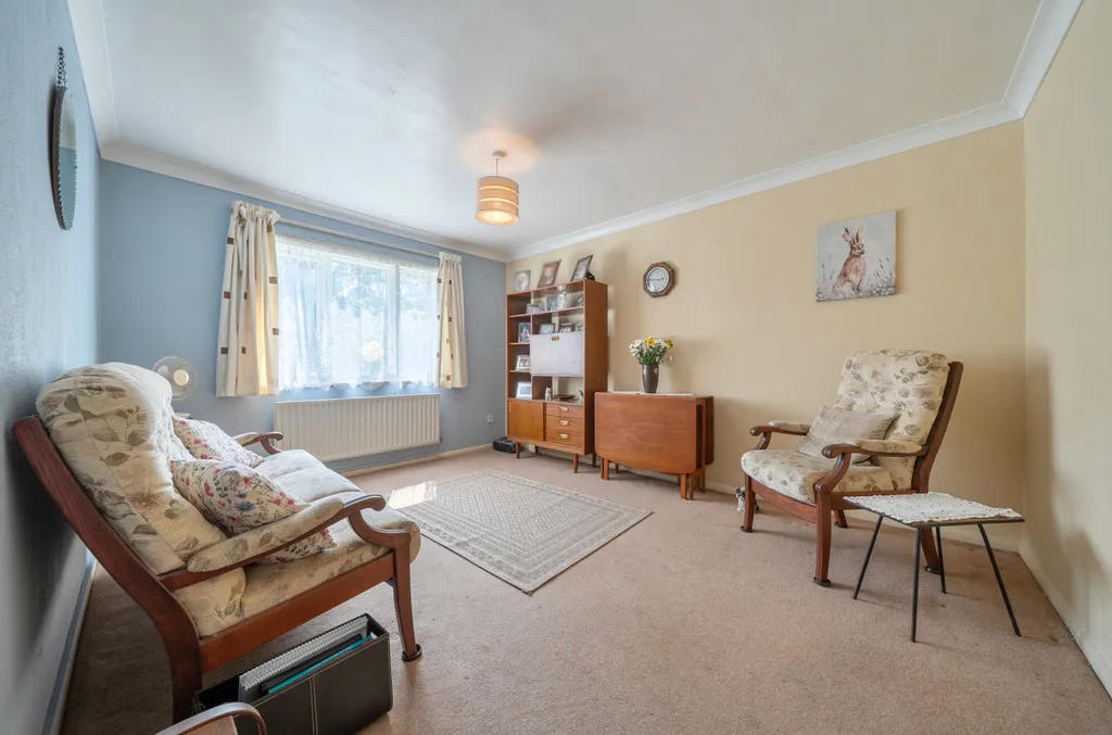 Bursdon Close, Sidcup, DA15 8AQ, photo 2