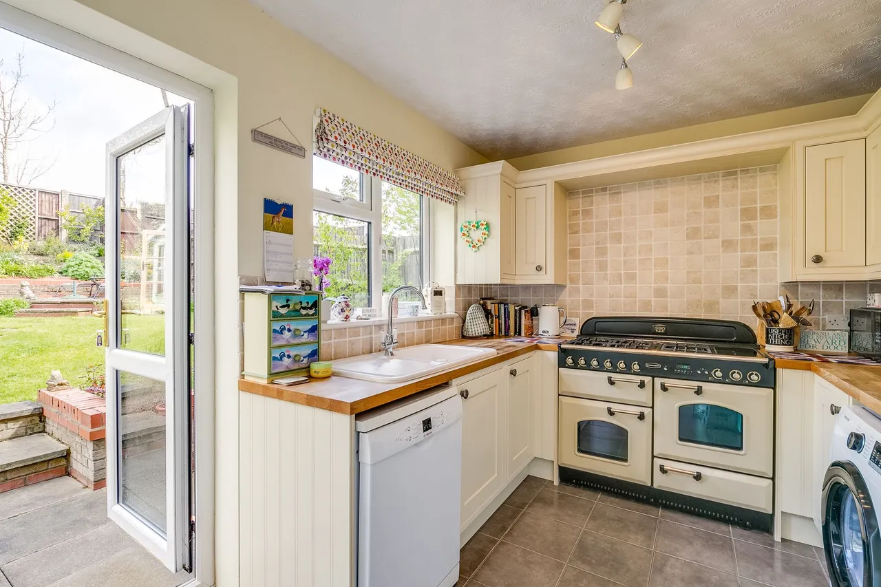 Wickham Way, Puckeridge, Ware, SG11 1SX, photo 11