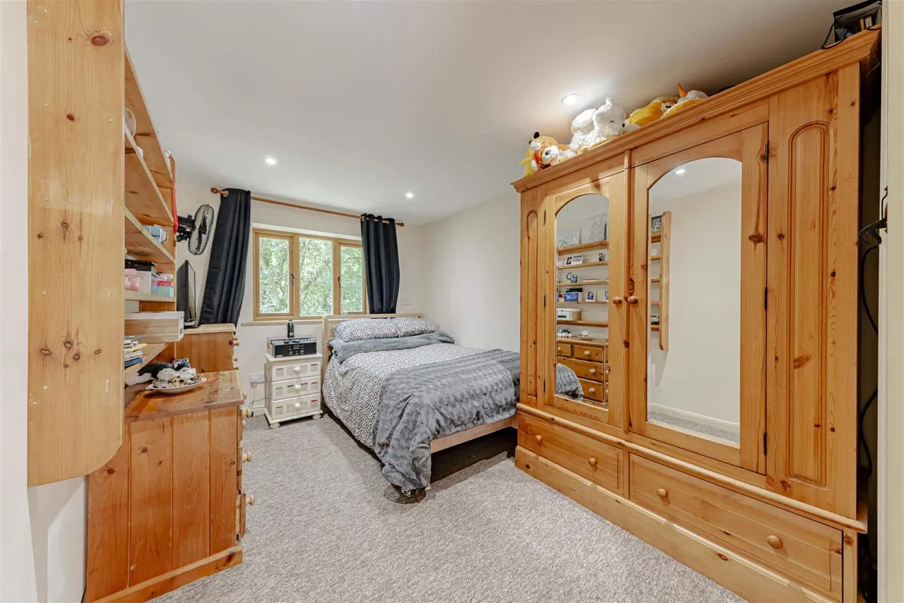 Grinsell Hill, Minster, Ramsgate, Kent, CT12 5DP, photo 24