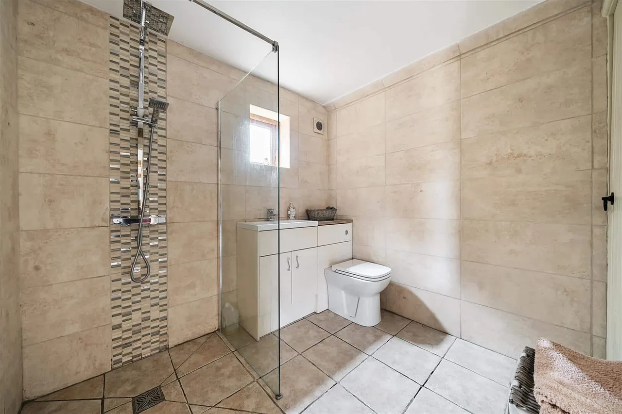 Grinsell Hill, Minster, Ramsgate, Kent, CT12 5DP, photo 17
