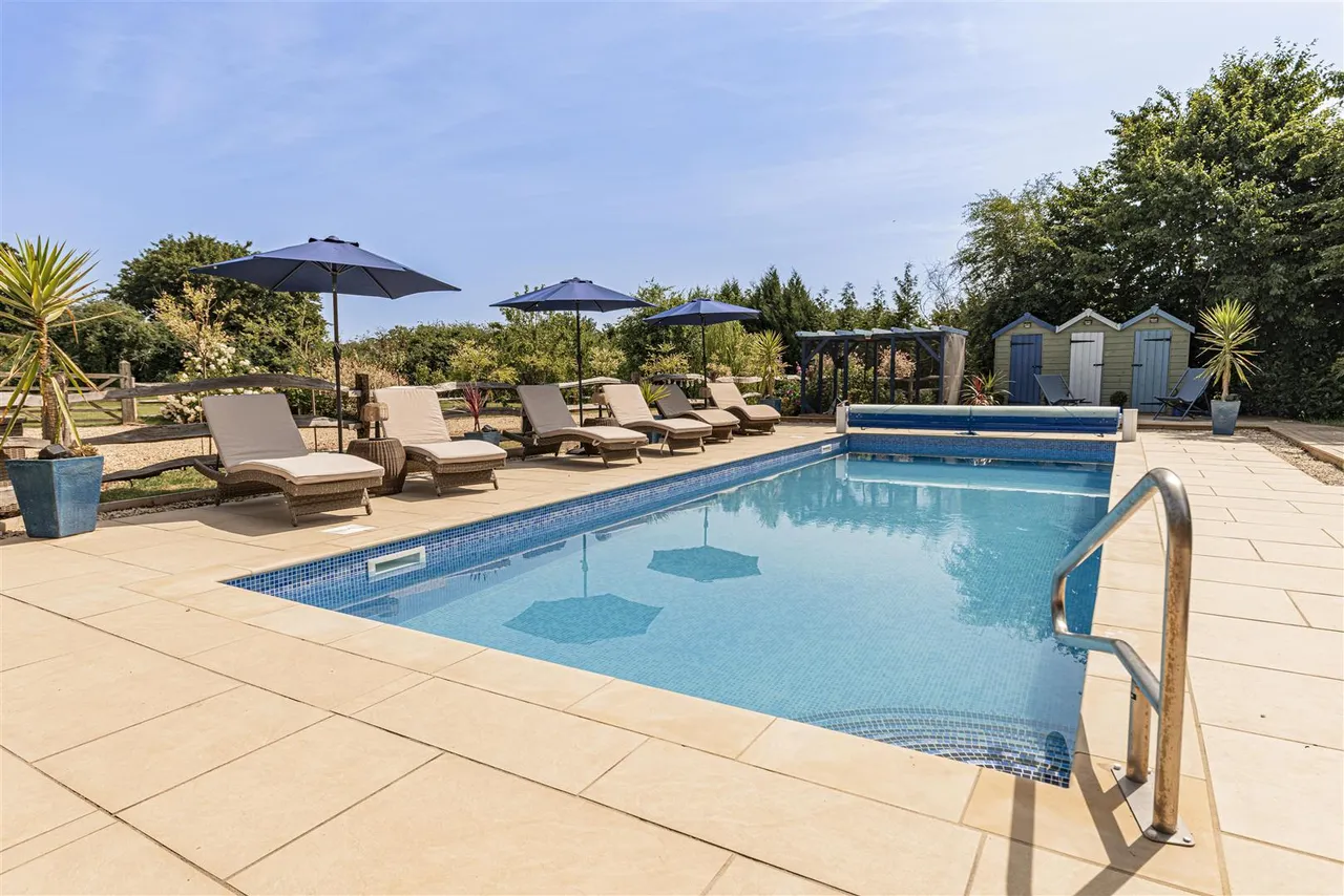 Grinsell Hill, Minster, Ramsgate, Kent, CT12 5DP, photo 2