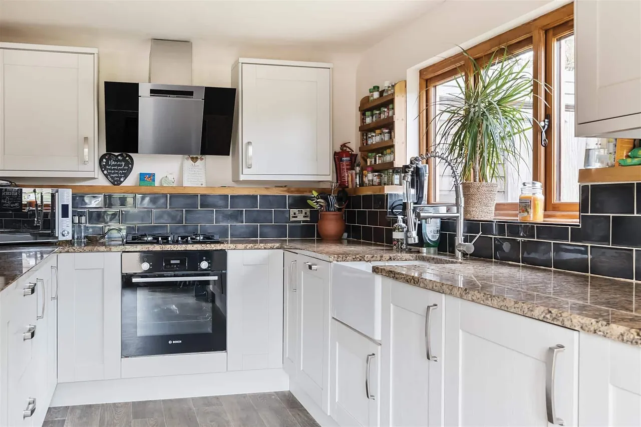 Grinsell Hill, Minster, Ramsgate, Kent, CT12 5DP, photo 6