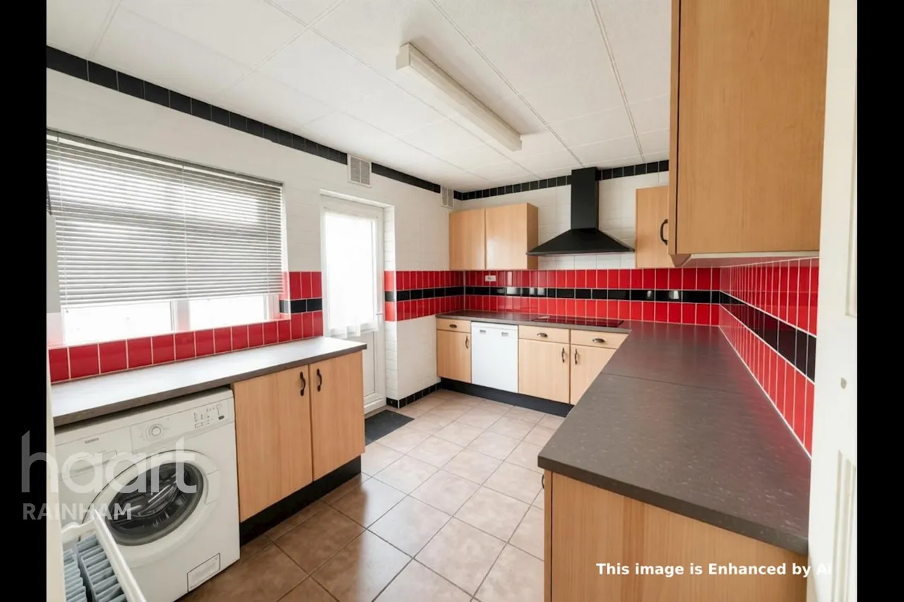 Ingrebourne Road, Rainham, RM13, photo 4