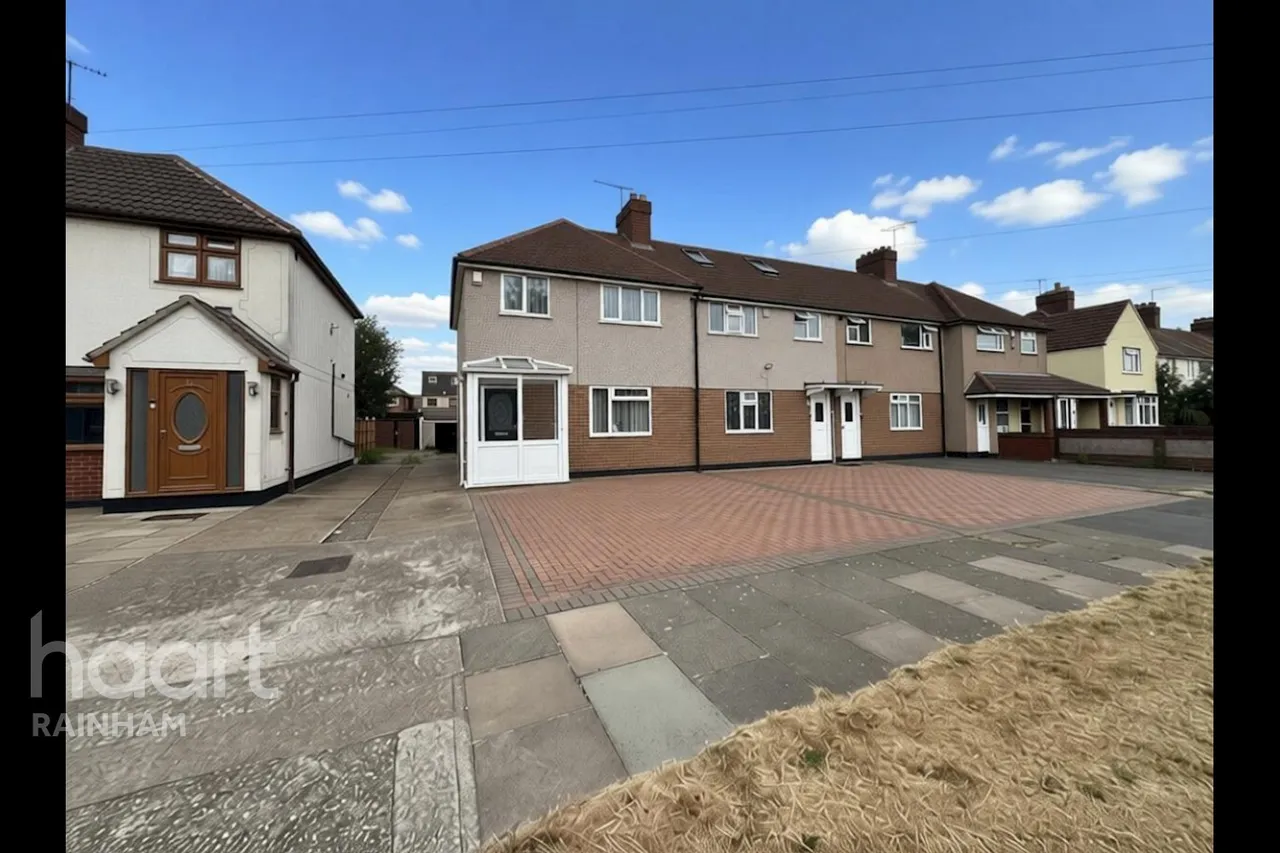 3 bed house for sale, Ingrebourne Road, Rainham, RM13