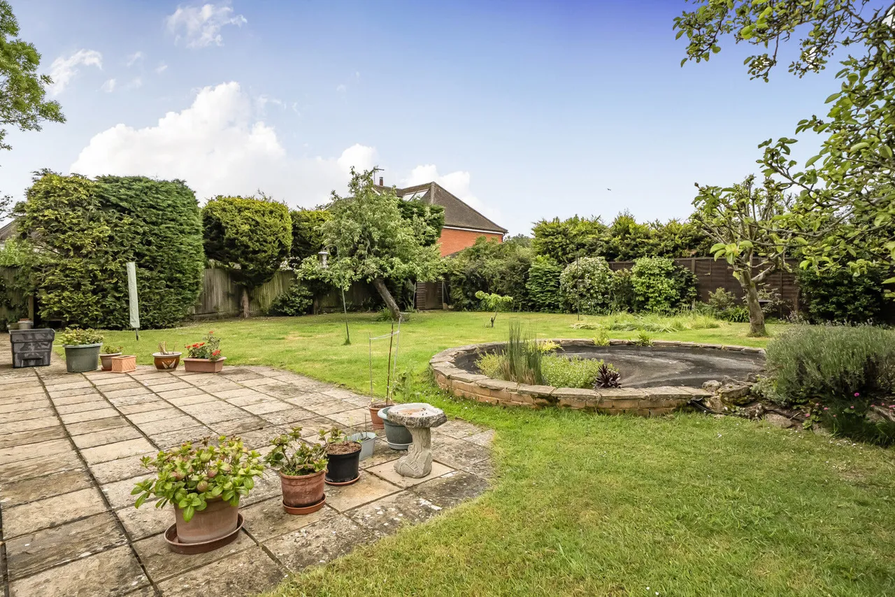 Theale Road, Burghfield, RG30, photo 35