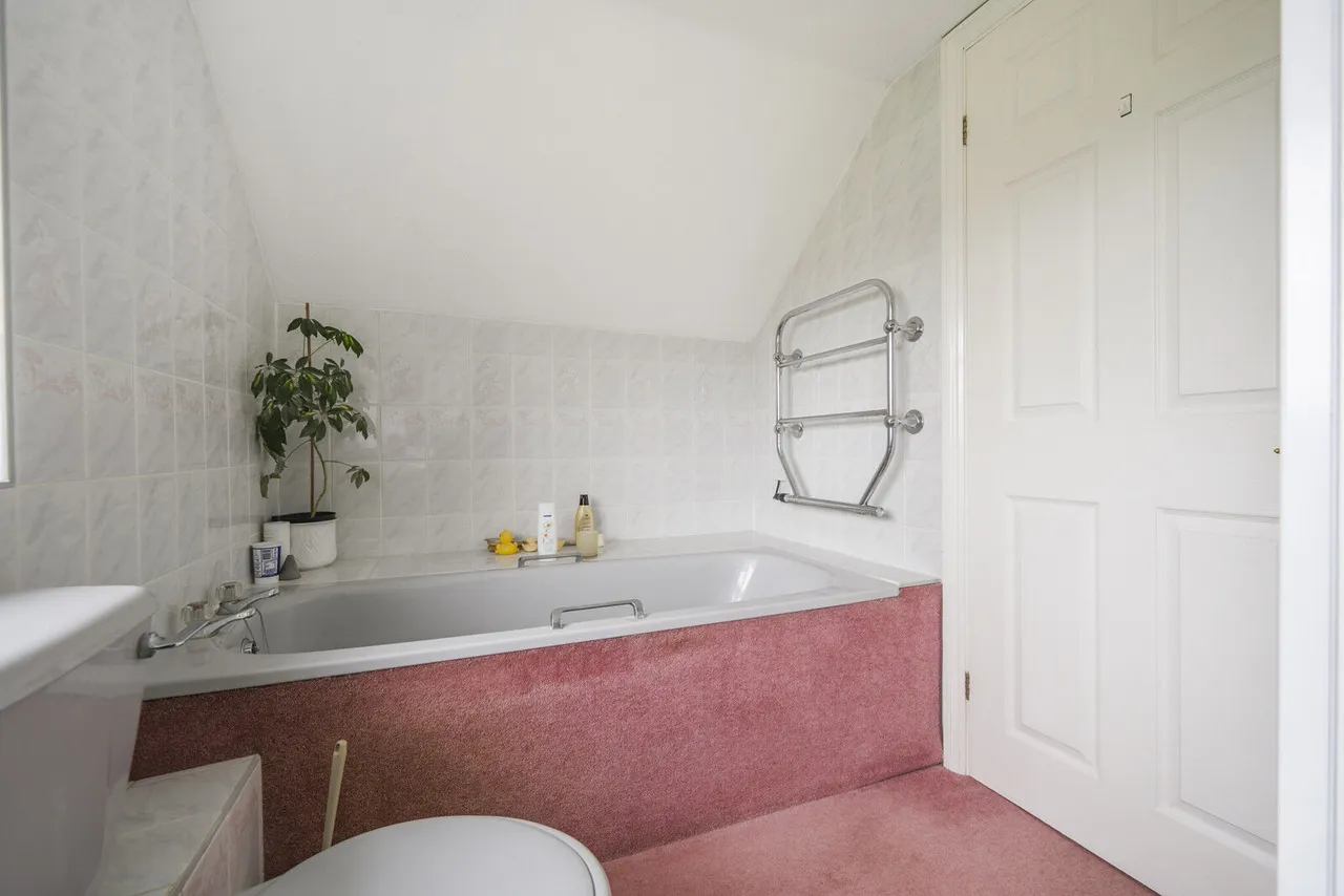 Theale Road, Burghfield, RG30, photo 10